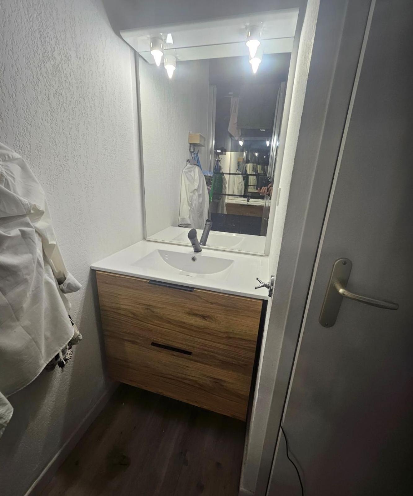 Maison Plain Pied Avec Climatisation Dans Une Residence Privee Avec Piscine Saint-Saturnin-lès-Avignon Extérieur photo